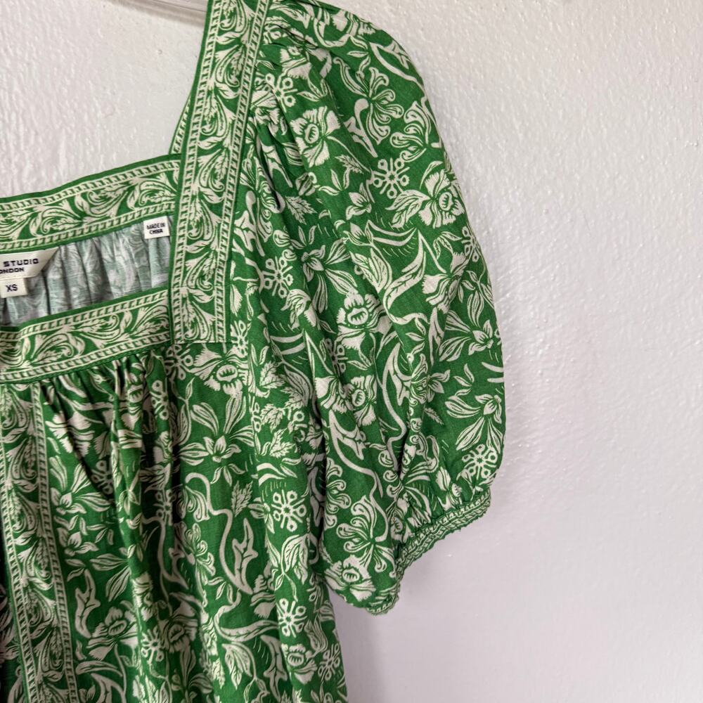 Max Studio green and white floral print blouse features balloon sleeves size XS - Picture 4 of 10